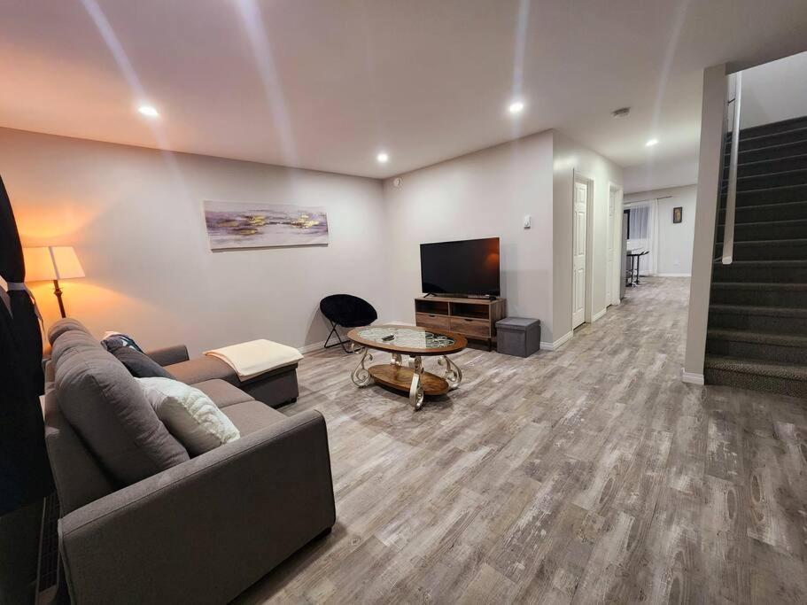 Comfort First - Sleeps 6 Whitehorse Exterior foto